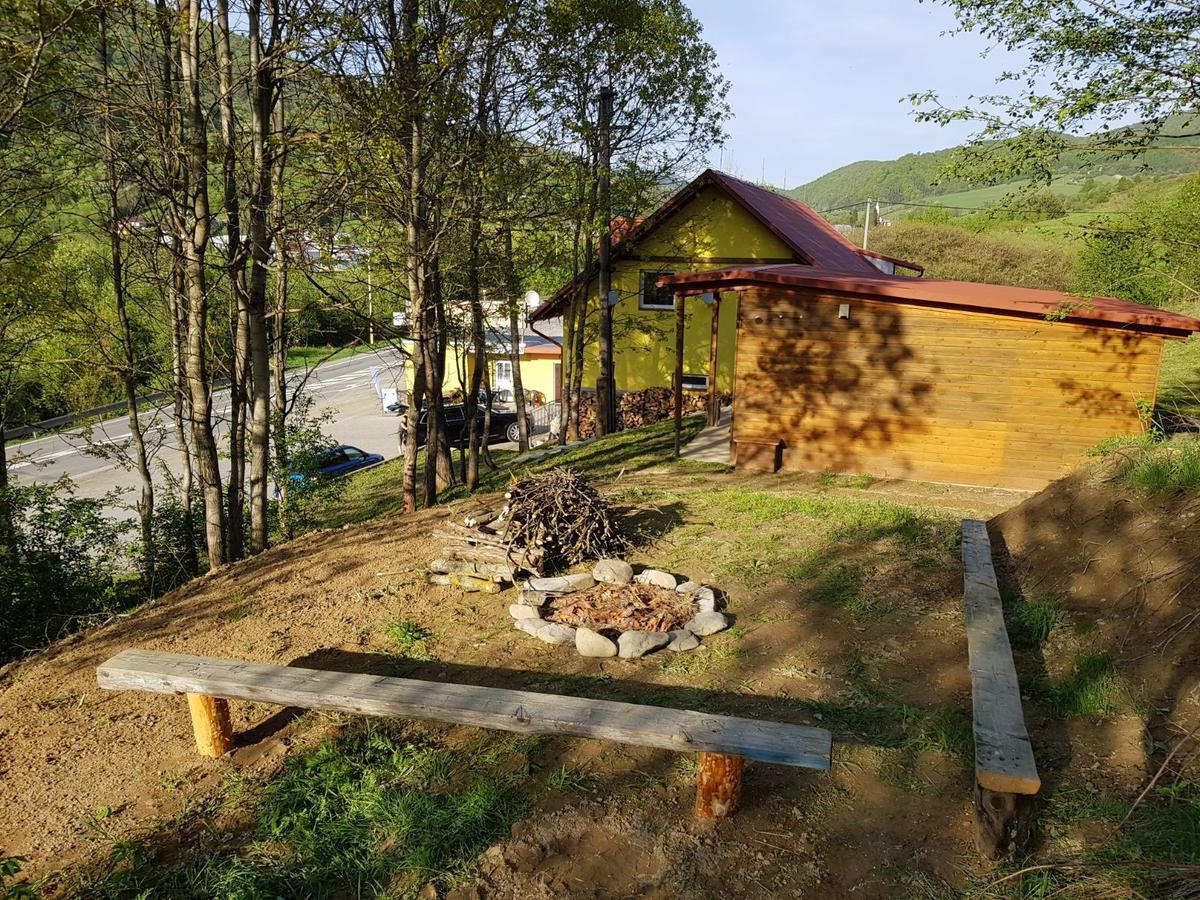 Chatka Na Hranici Circ Esterno foto